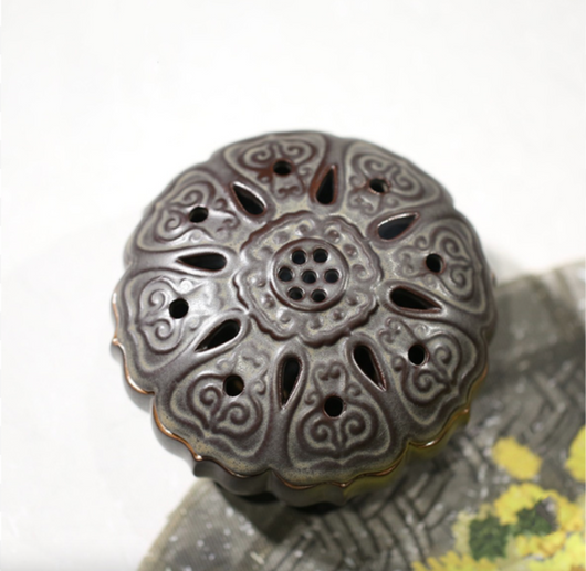Lotus Pattern Ceramic Incense Burner - Vintage Style